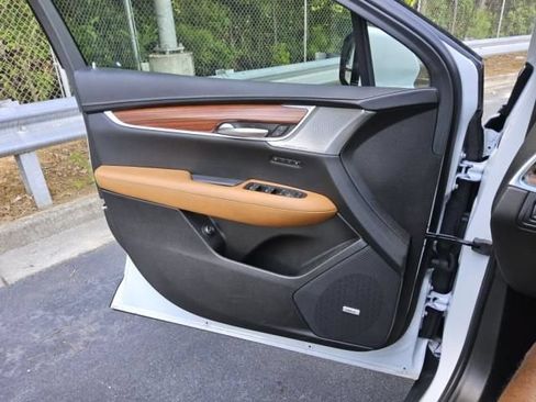 Used 2024 Cadillac XT5 Premium Luxury w/ Technology Package FWD image 11