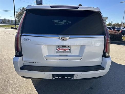 Used 2018 Cadillac Escalade ESV Premium Luxury image 5