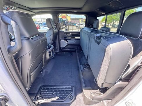 New 2026 RAM 1500 Laramie AWD/4WD image 16