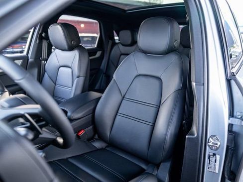 New 2026 Porsche Cayenne S image 5