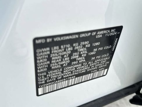 Used 2025 Volkswagen Atlas SE FWD image 28