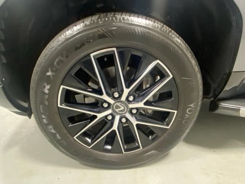 Used 2024 Lexus GX 550 w/ Accessory Package (2T) AWD/4WD image 5