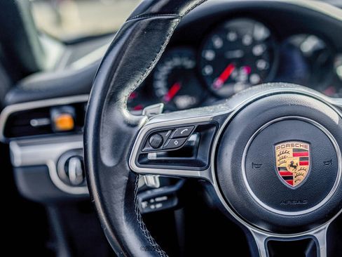 Used 2017 Porsche 911 Carrera image 32