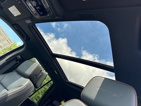 New 2026 GMC Yukon AT4 w/ AT4 Premium Plus Package AWD/4WD image 33