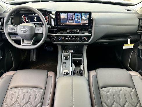 New 2026 Nissan Pathfinder Platinum AWD/4WD image 22