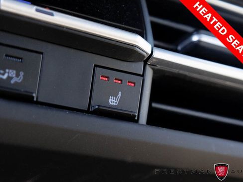 Used 2022 Toyota Sienna XLE image 12