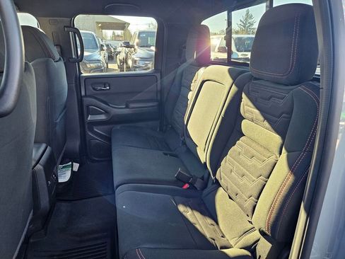Used 2023 Nissan Frontier PRO-4X w/ Pro Convenience Package AWD/4WD image 15
