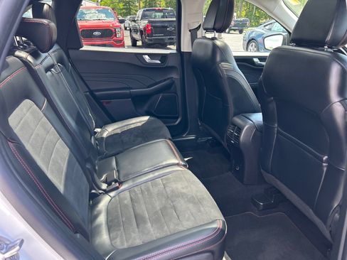 Certified 2022 Ford Escape SEL w/ SEL Stealth AWD Package image 20