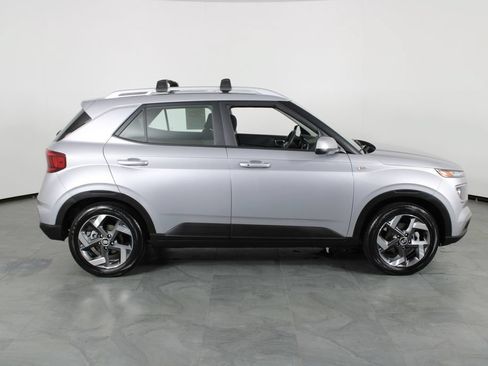 Certified 2026 Hyundai Venue SEL FWD image 12