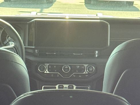 New 2025 Jeep Wrangler Unlimited Rubicon 392 image 15