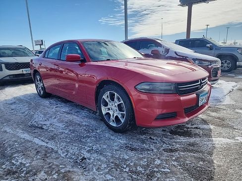 Used 2015 Dodge Charger SE w/ Popular Equipment Group image 3