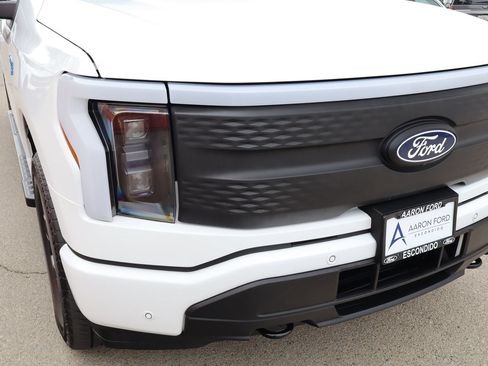 Used 2024 Ford F150 Lightning Flash AWD/4WD image 9