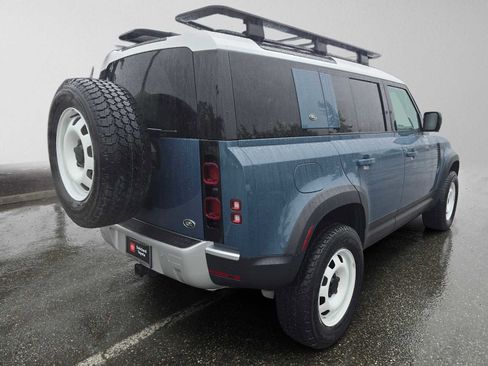 Used 2023 Land Rover Defender 110 SE AWD/4WD image 6
