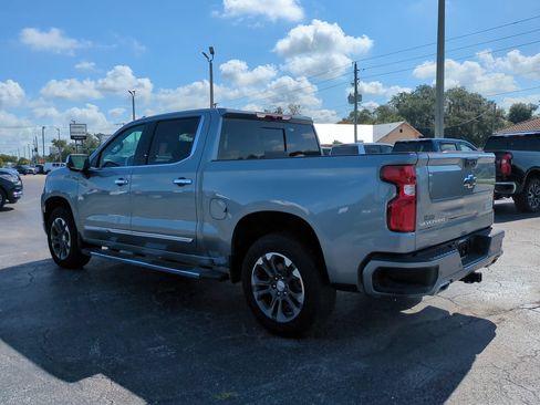 Used 2025 Chevrolet Silverado 1500 High Country RWD image 6