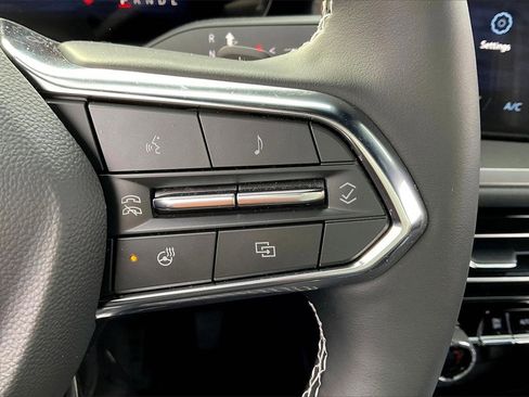 Certified 2026 Chevrolet Traverse LT w/ Driver Confidence Package image 15