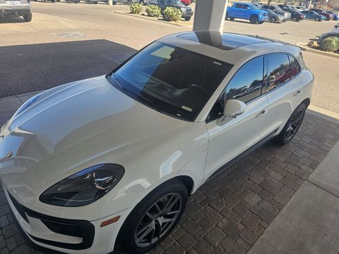 Used 2022 Porsche Macan image 21