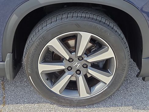 Used 2024 Honda Pilot Elite image 7