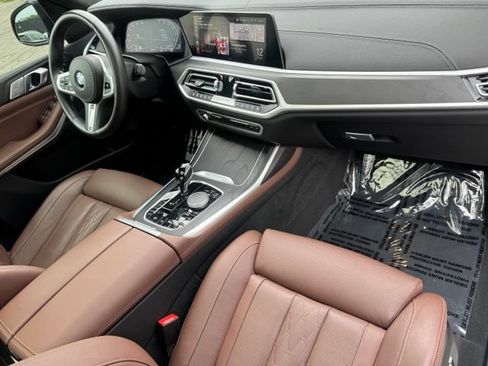 Used 2022 BMW X7 xDrive40i w/ M Sport Package AWD/4WD image 28