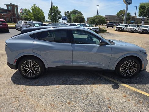 New 2025 Ford Mustang Mach-E Premium image 4