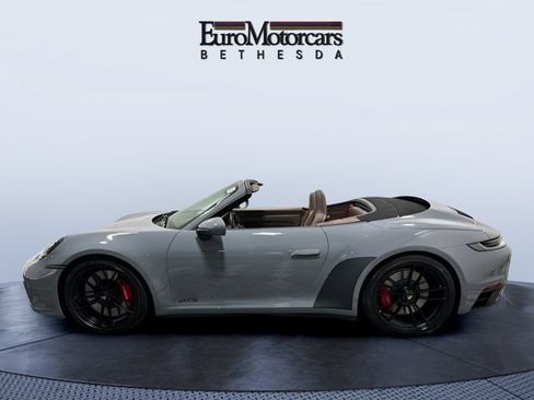 Used 2023 Porsche 911 Carrera GTS RWD image 2