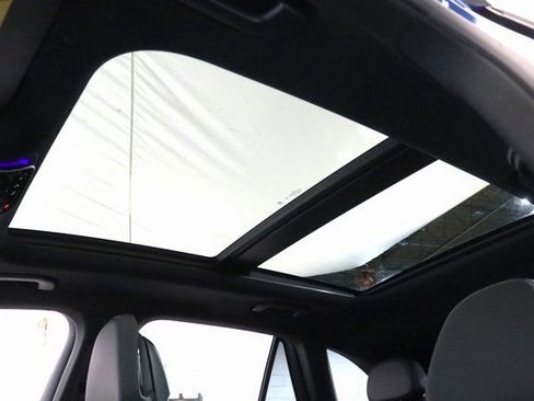 Certified 2025 Mercedes-Benz GLC 300 4MATIC image 9