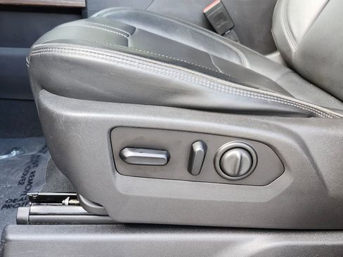 Used 2021 Chevrolet Silverado 1500 High Country image 6