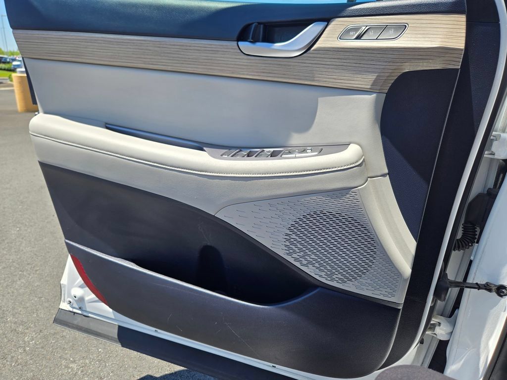Used 2021 Hyundai Palisade SEL w/ Premium Package AWD/4WD image 19