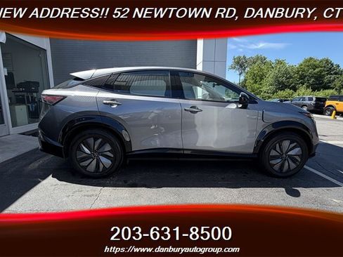 Used 2023 Nissan Ariya AWD image 6