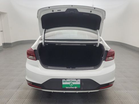 Used 2019 Hyundai Elantra SE image 29