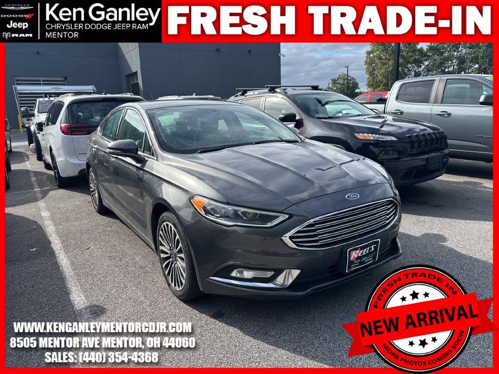 Used 2017 Ford Fusion SE AWD/4WD image 1