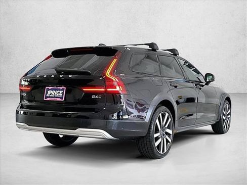 Used 2025 Volvo V90 B6 Cross Country Plus w/ Protection Package Premier AWD/4WD image 2