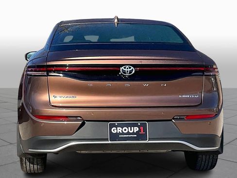 Used 2026 Toyota Crown Limited image 5