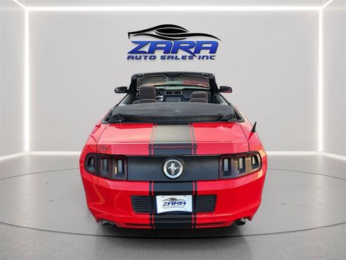 Used 2013 Ford Mustang Convertible RWD image 15