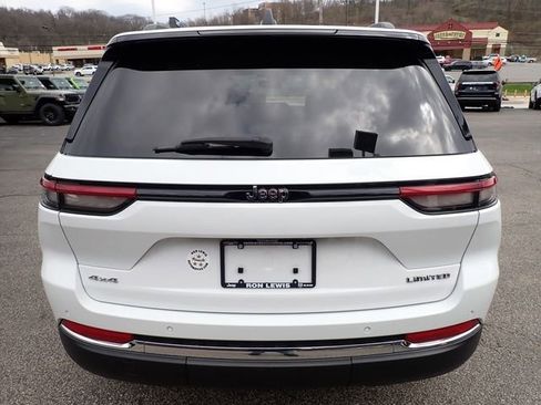 Certified 2023 Jeep Grand Cherokee Limited AWD/4WD image 4