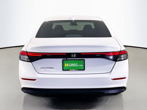 Used 2023 Honda Accord EX image 8