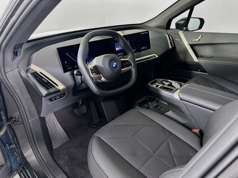 Used 2024 BMW iX xDrive50 w/ Sport Package AWD/4WD image 9