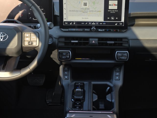 Certified 2026 Toyota RAV4 XSE w/ Panoramic Sun Roof Package AWD/4WD image 20