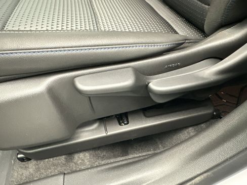 New 2026 Chevrolet Trax LT w/ LT Convenience Package FWD image 13