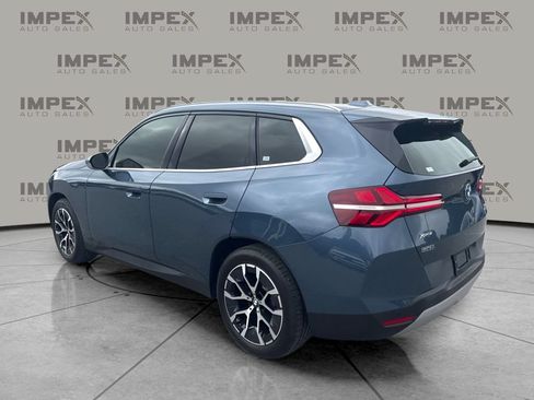 Used 2025 BMW X3 xDrive30i AWD/4WD image 2