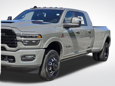 New 2026 RAM 3500 Limited AWD/4WD image 42
