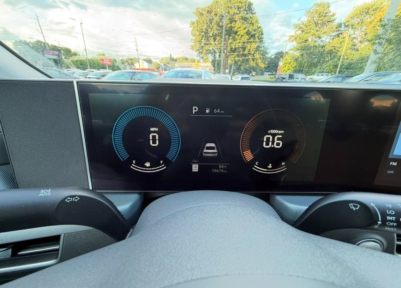 Used 2024 Hyundai Sonata SEL FWD image 17