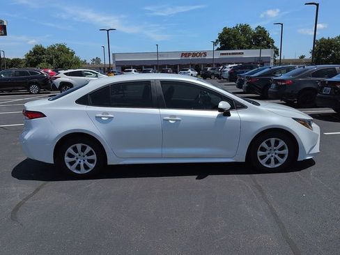 Certified 2025 Toyota Corolla LE FWD image 8