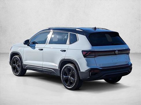 New 2025 Volkswagen Taos SE AWD/4WD image 8
