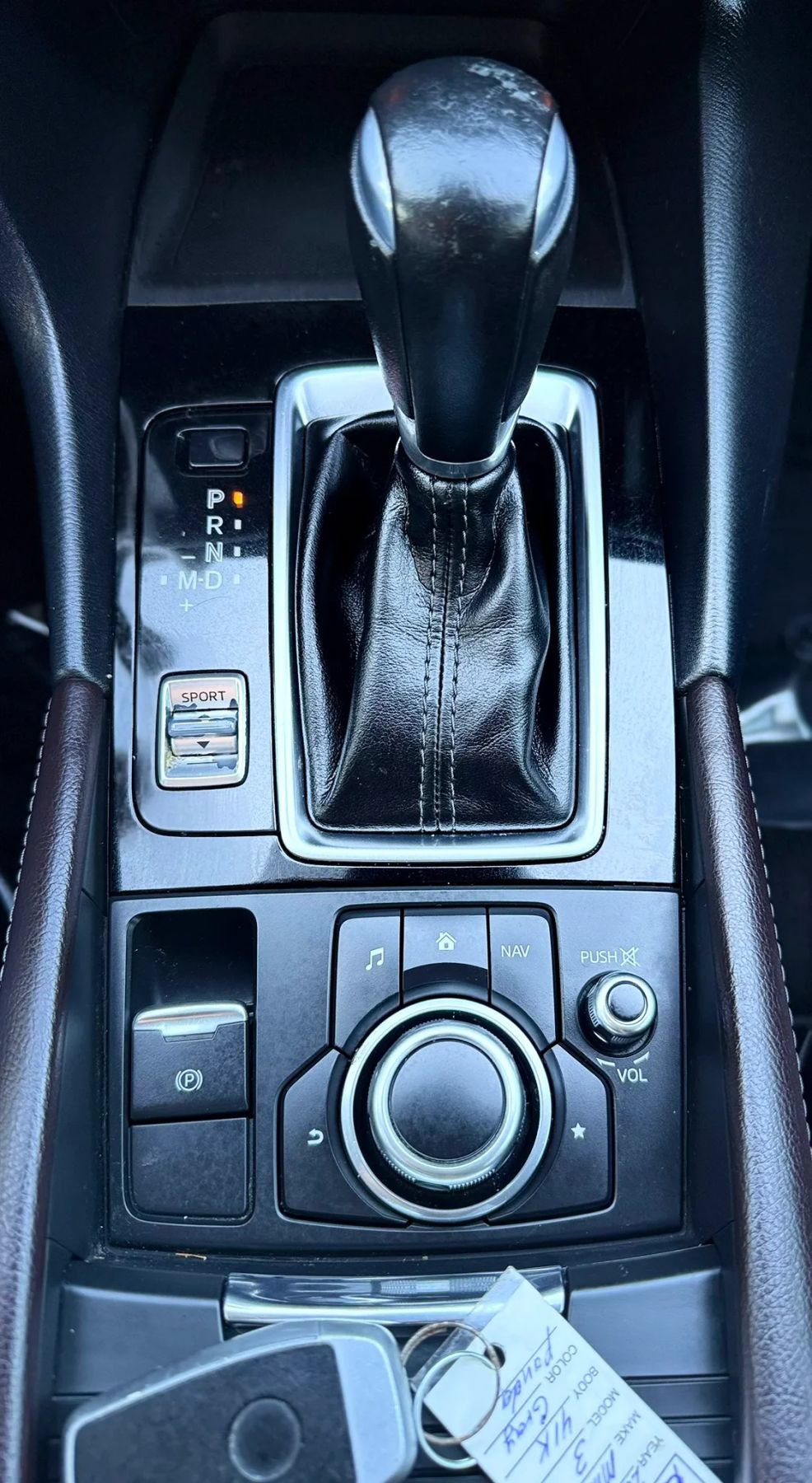 Used 2018 MAZDA MAZDA3 Touring FWD image 18