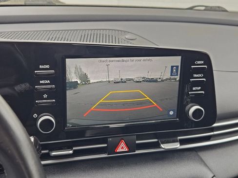 Used 2021 Hyundai Elantra SEL w/ Convenience + Premium Package FWD image 19