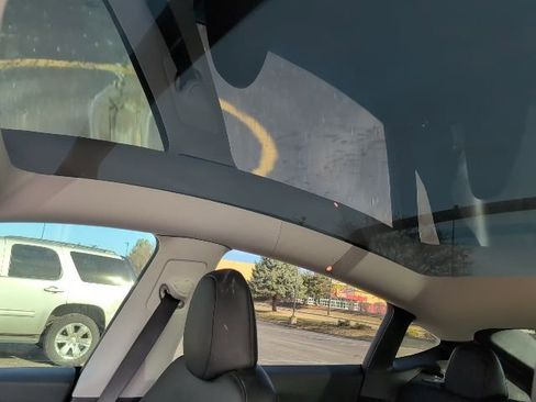 Used 2024 Tesla Model Y Performance image 7