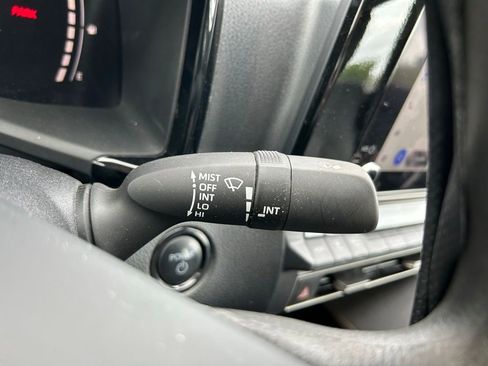 Used 2025 Toyota Camry LE w/ Convenience Package image 20