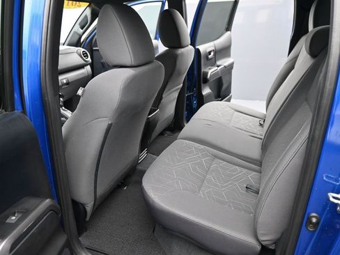 Used 2016 Toyota Tacoma TRD Sport w/ Towing Package image 16