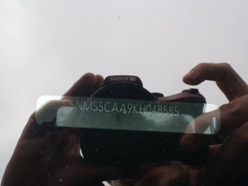 Used 2019 Hyundai Santa Fe AWD image 28