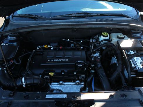 Used 2016 Chevrolet Cruze LT w/ Technology Package image 12